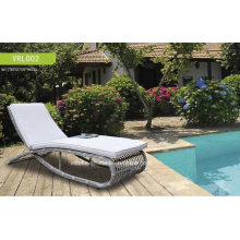 Moderne Rattan Chaise Lounge